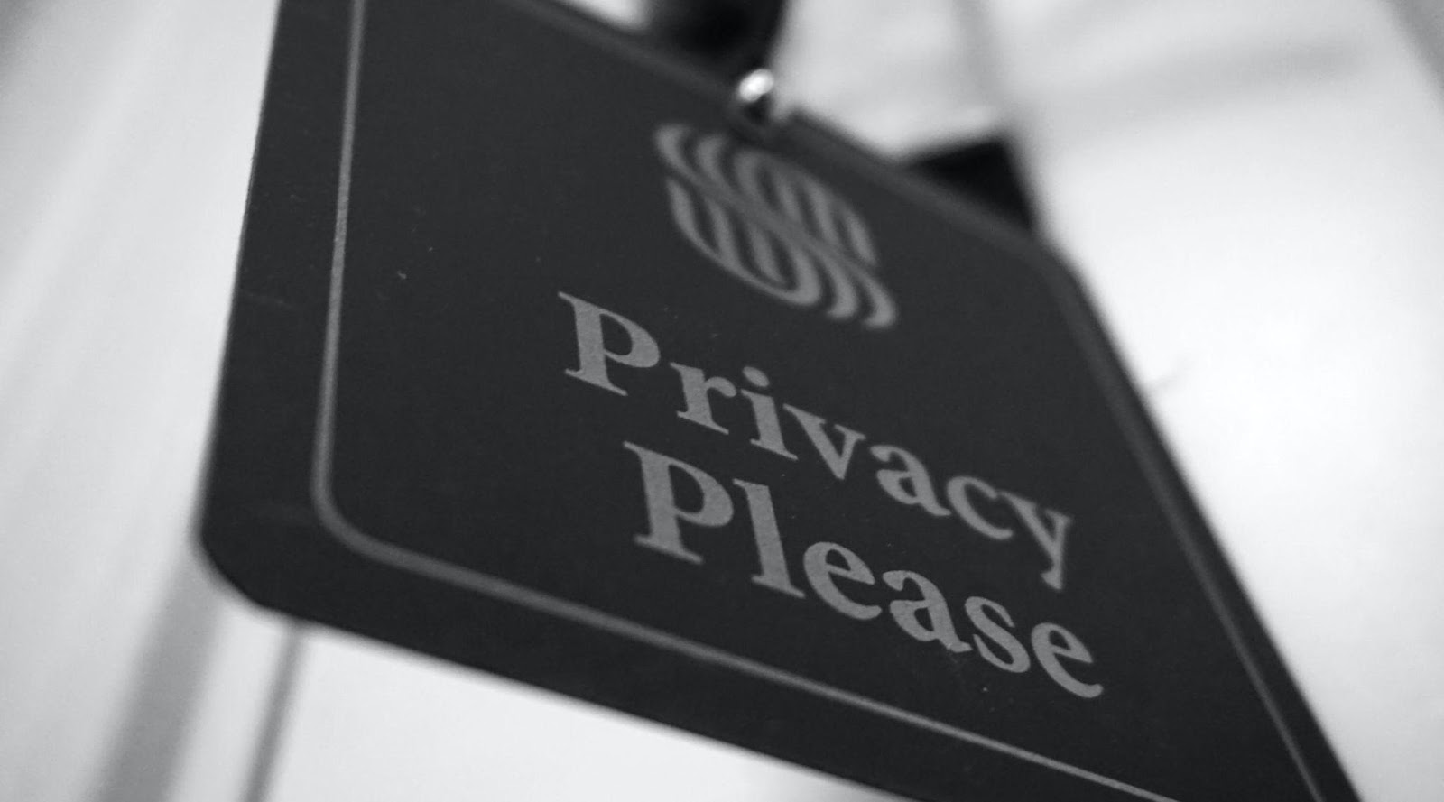 Schild “Privacy Please” 
